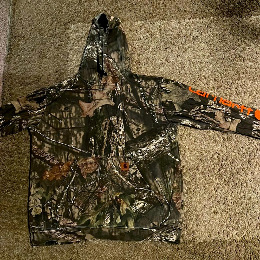 Carhartt camo hoodie. Size L